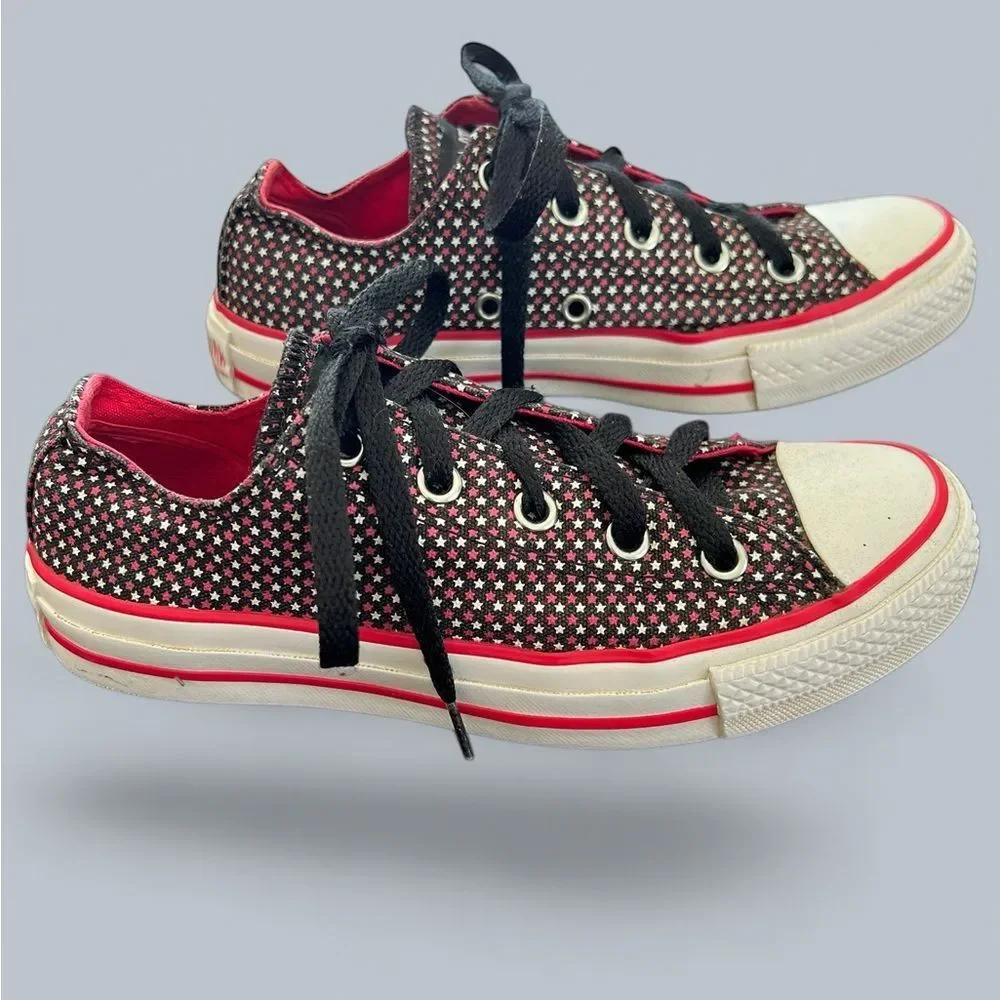 Converse Black and Red Sneakers M4W6 - Picture 4 of 9